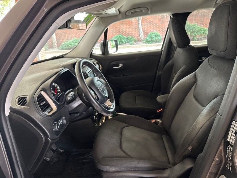 2017 Jeep Renegade Latitude AWD/4WD w/ Passive Entry Remote Start Package Arlington VA