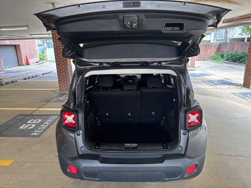 2017 Jeep Renegade Latitude AWD/4WD w/ Passive Entry Remote Start Package Arlington VA