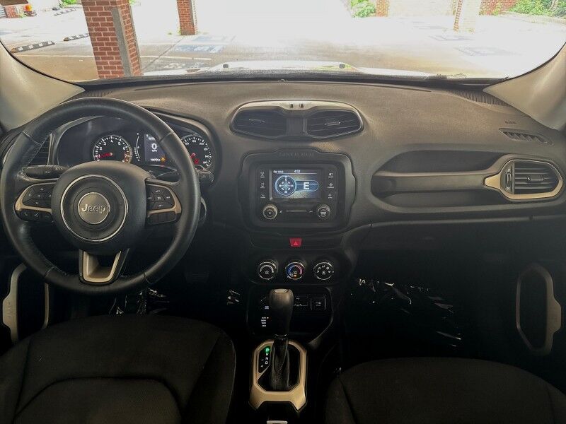 2017 Jeep Renegade Latitude AWD/4WD w/ Passive Entry Remote Start Package Arlington VA