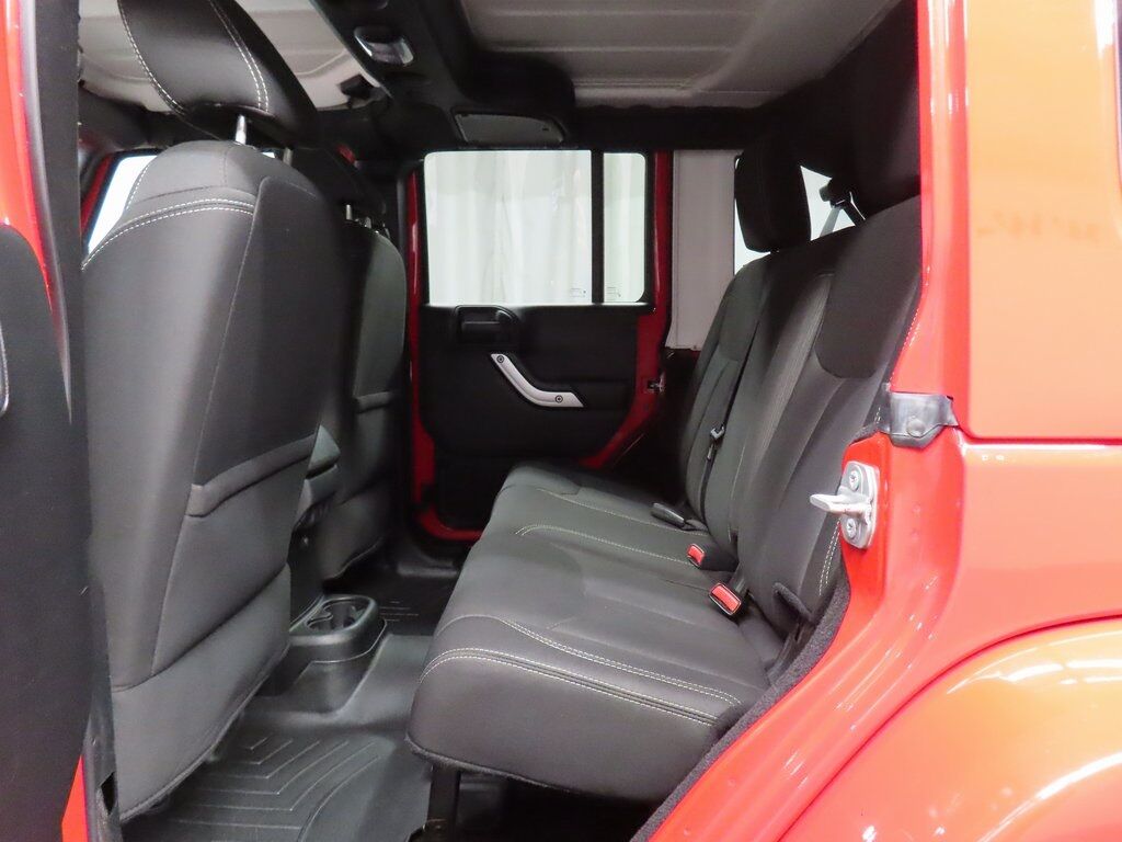 2017 Jeep Wrangler 4x4 Unlimited Sahara Fond du Lac WI