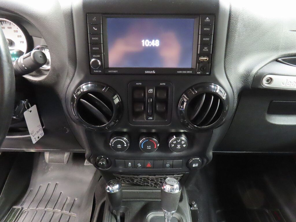 2017 Jeep Wrangler 4x4 Unlimited Sahara Fond du Lac WI