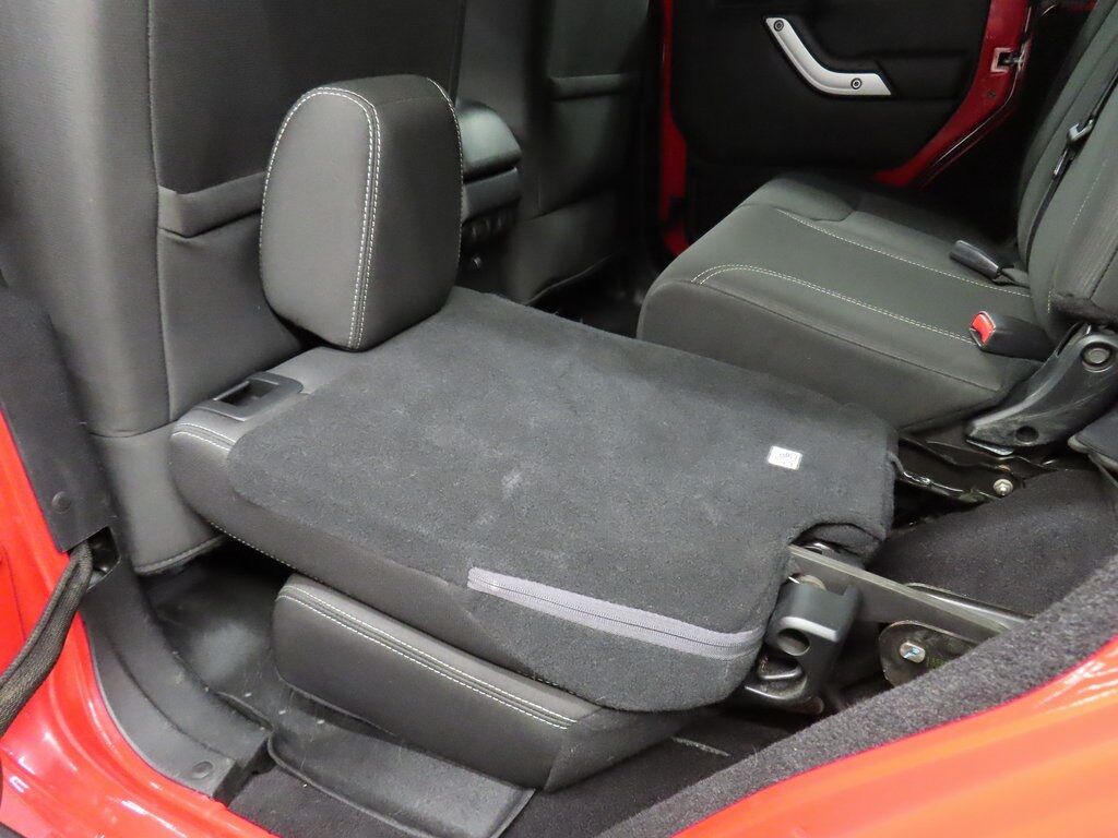 2017 Jeep Wrangler 4x4 Unlimited Sahara Fond du Lac WI