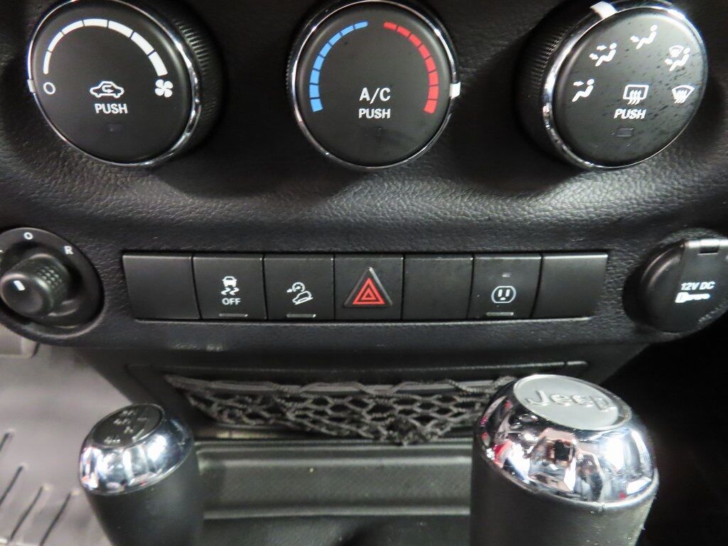 2017 Jeep Wrangler 4x4 Unlimited Sahara Fond du Lac WI