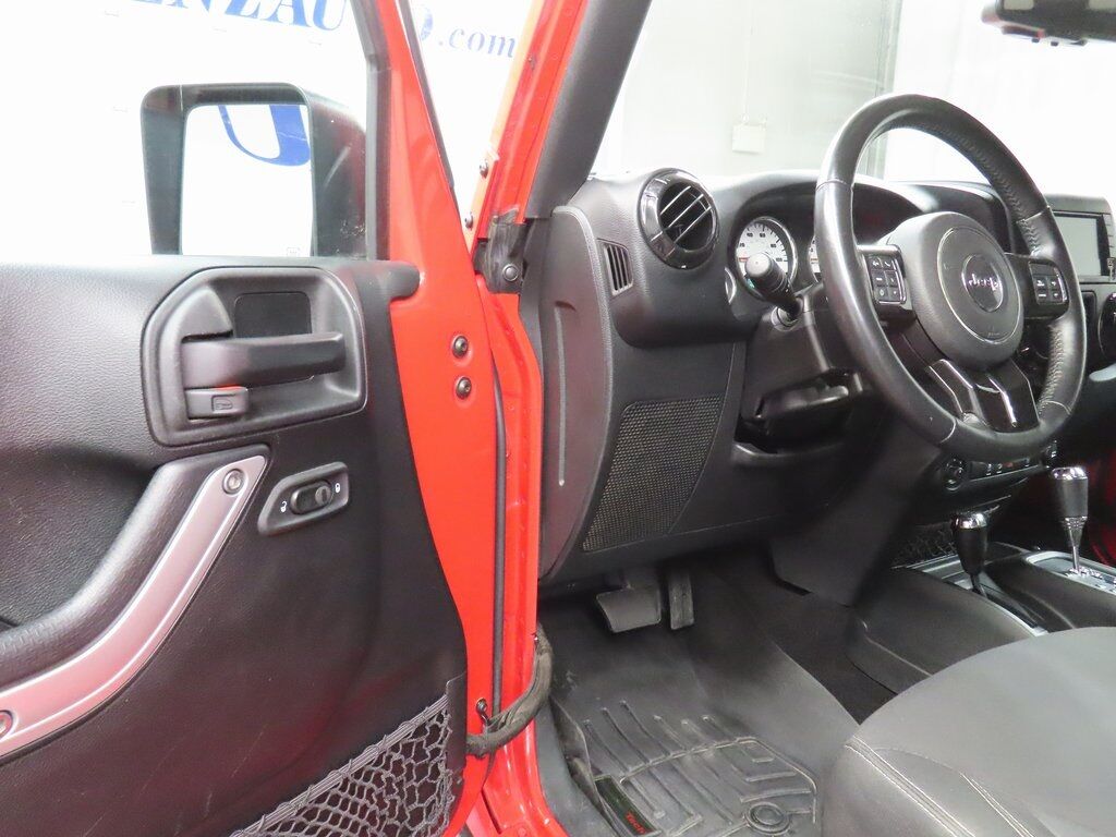 2017 Jeep Wrangler 4x4 Unlimited Sahara Fond du Lac WI