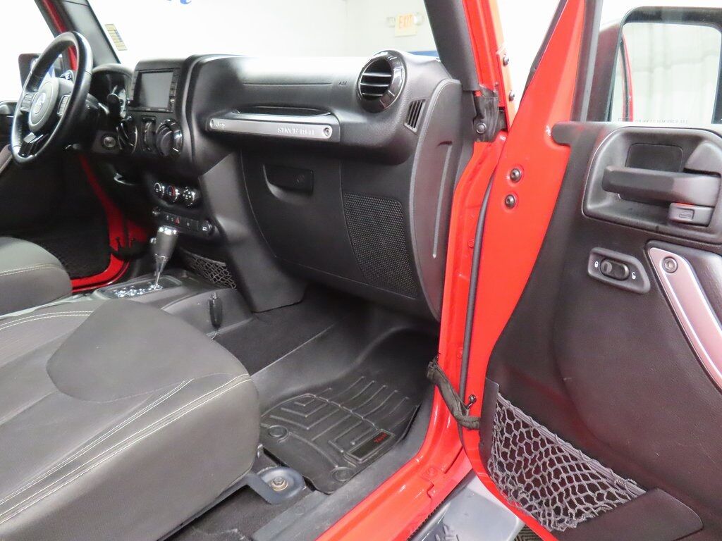 2017 Jeep Wrangler 4x4 Unlimited Sahara Fond du Lac WI