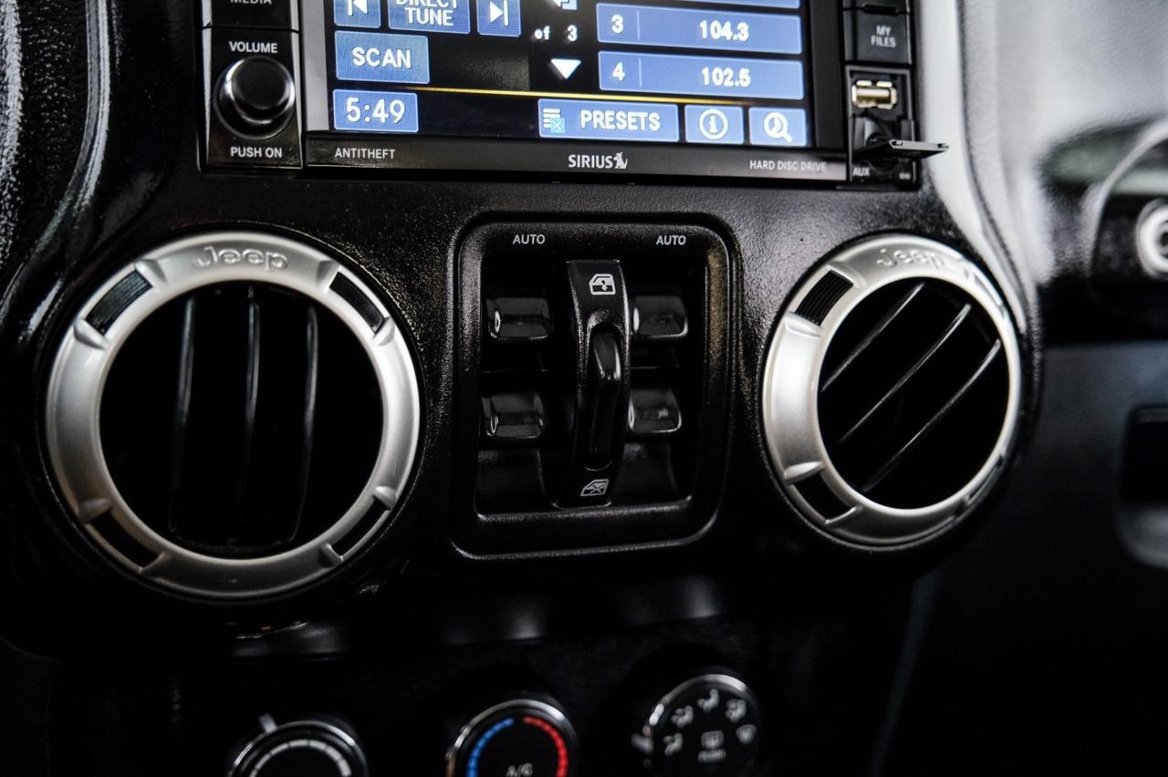 2017 Jeep Wrangler Unlimited Rubicon photo 18