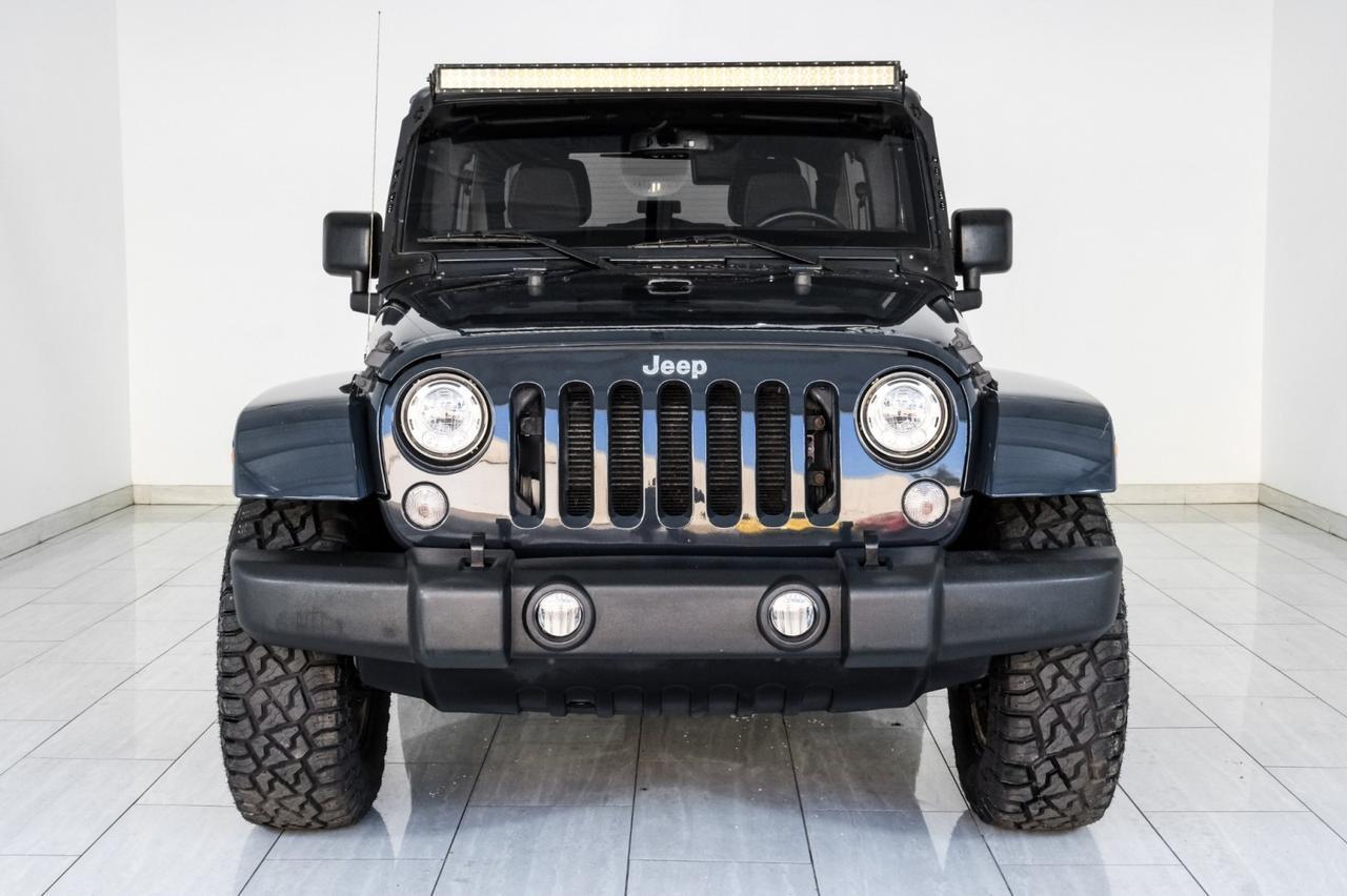 2017 Jeep Wrangler Unlimited Rubicon photo 3