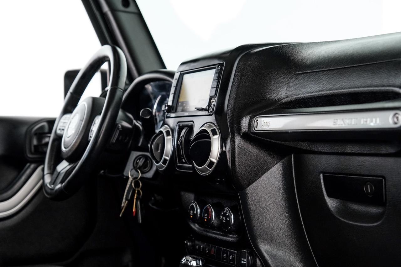 2017 Jeep Wrangler UNLIMITED RUBICON 4WD AUTOMATIC HARD TOP CONVERTIBLE NAVIGATION HEATED SEATS TOW HITCH Carrollton TX