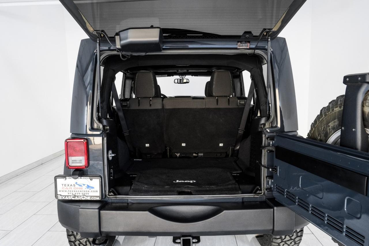 2017 Jeep Wrangler Unlimited Rubicon photo 41