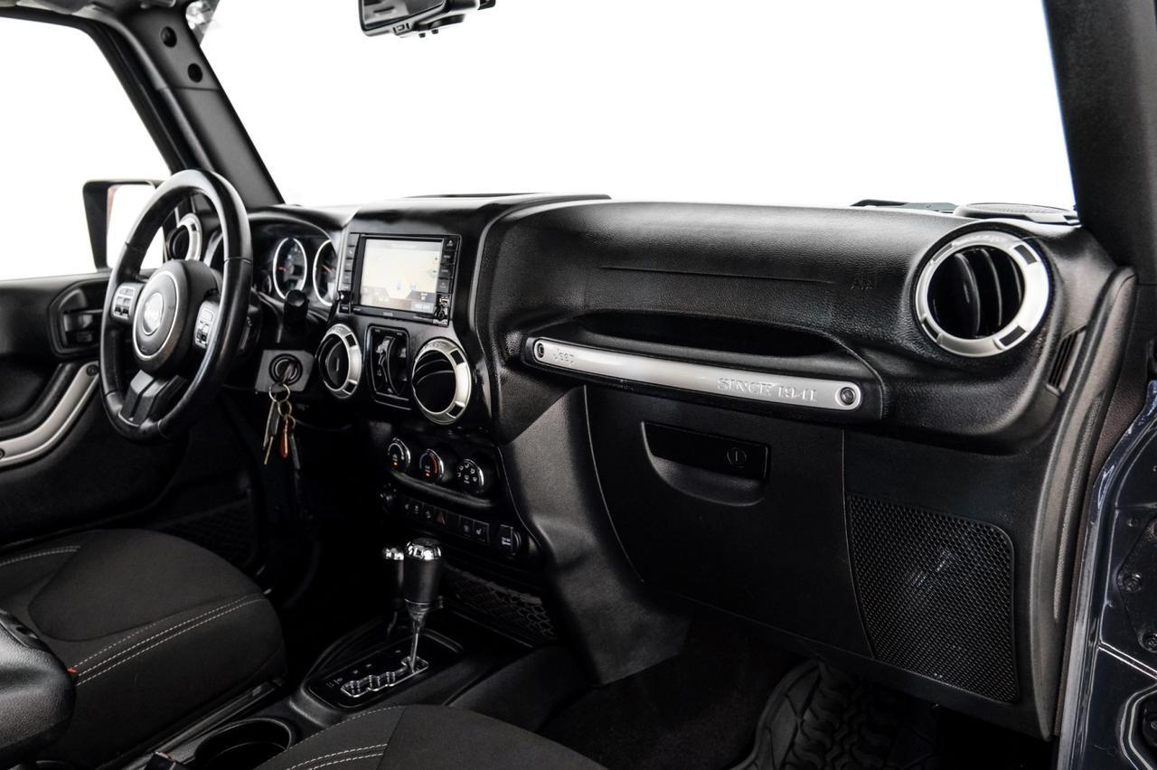 2017 Jeep Wrangler Unlimited Rubicon photo 8