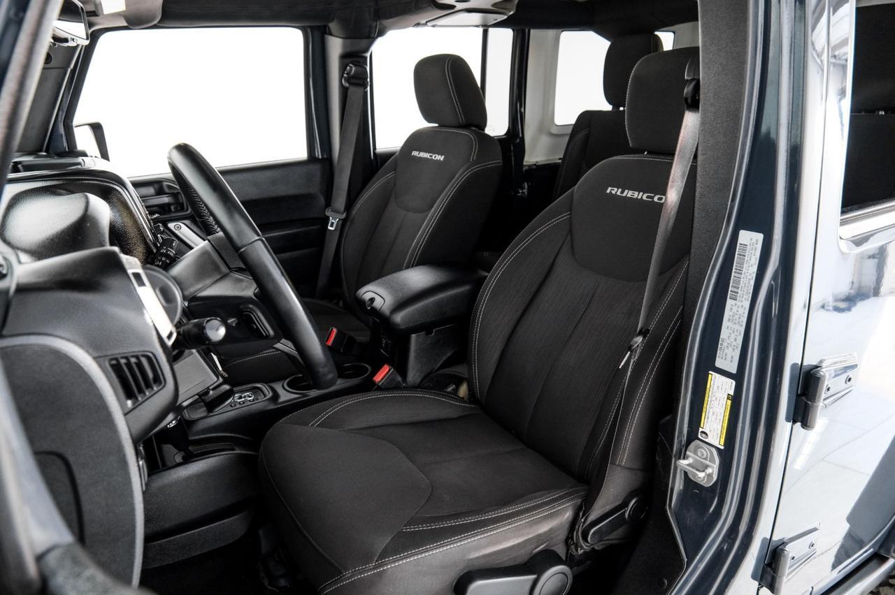 2017 Jeep Wrangler Unlimited Rubicon photo 25