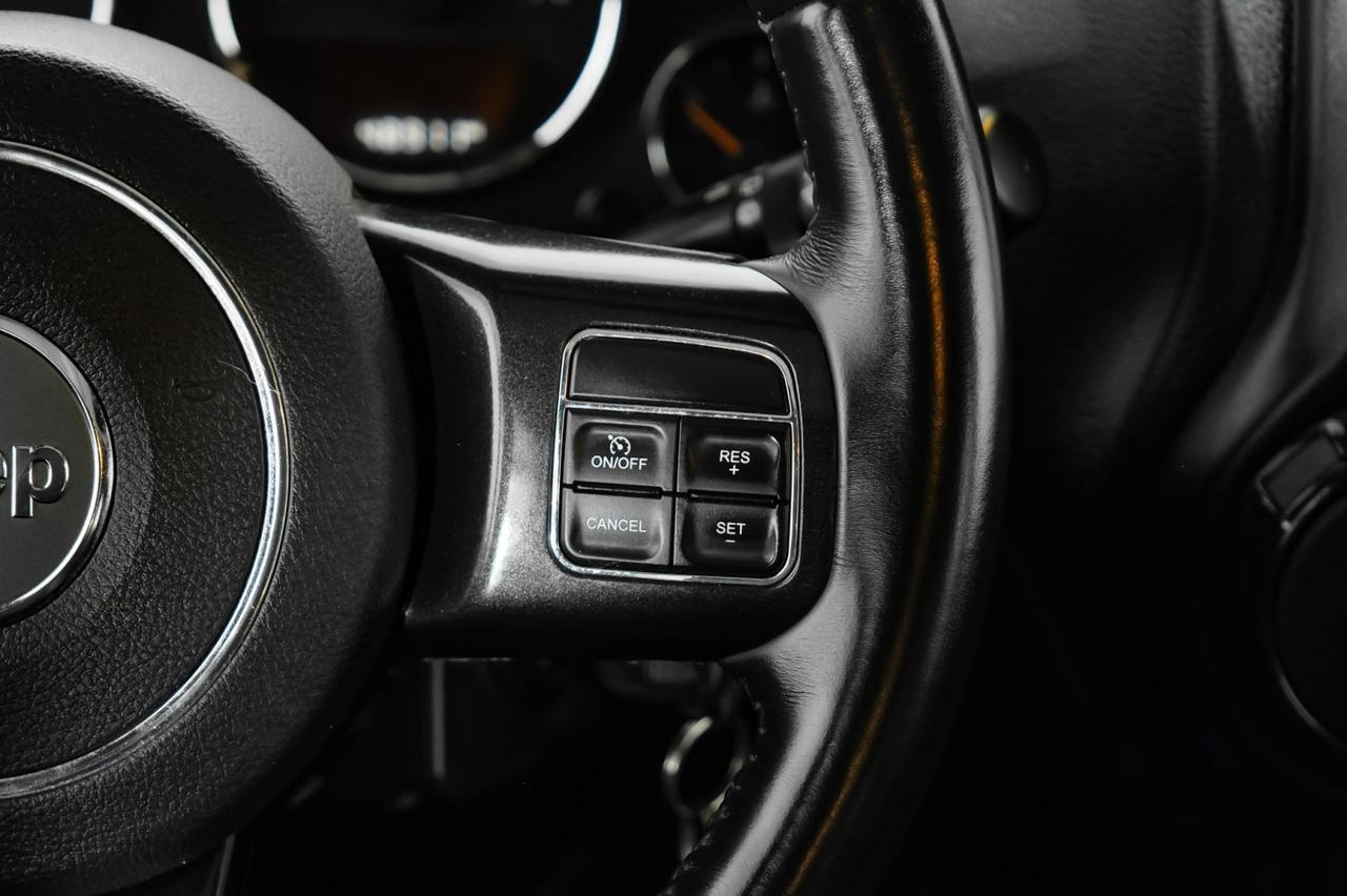 2017 Jeep Wrangler UNLIMITED RUBICON RECON 4WD HARD TOP NAVIGATION LEATHER HEATED SEATS TOW HITCH Carrollton TX