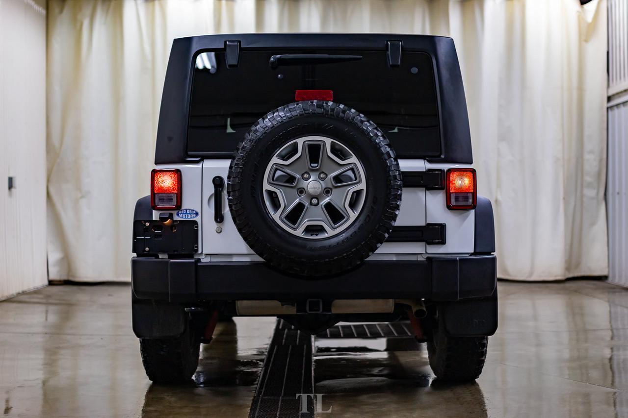 2017 Jeep Wrangler Unlimited 4x4 Rubicon Manual Leather Nav Red Deer AB