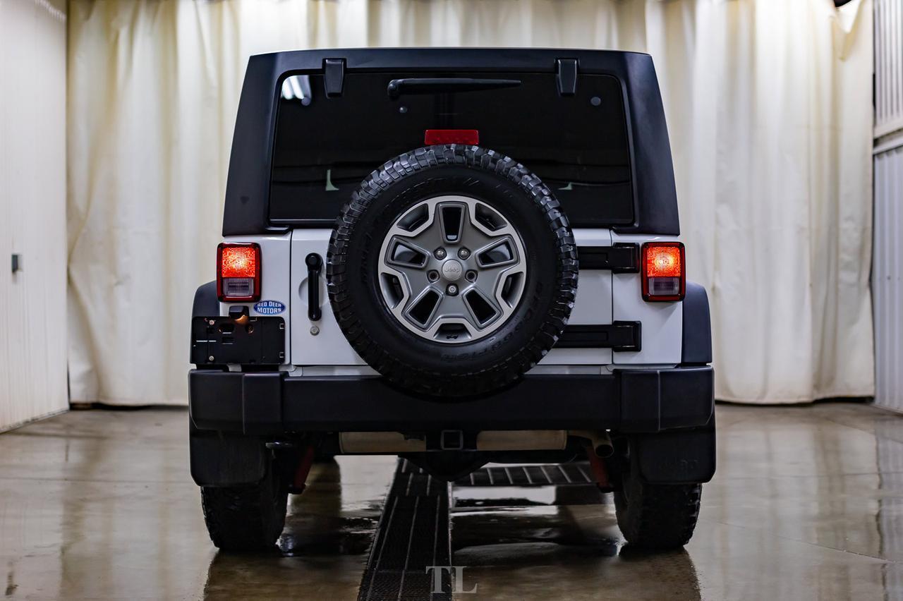 2017 Jeep Wrangler Unlimited 4x4 Rubicon Manual Leather Nav Red Deer AB