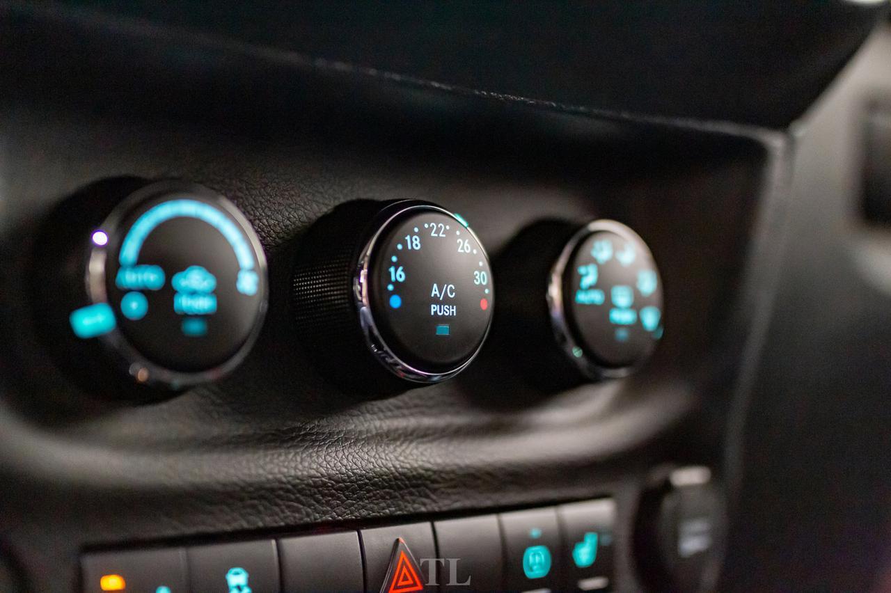 2017 Jeep Wrangler Unlimited 4x4 Rubicon Manual Leather Nav Red Deer AB