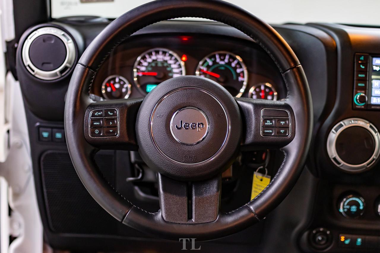 2017 Jeep Wrangler Unlimited 4x4 Rubicon Manual Leather Nav Red Deer AB