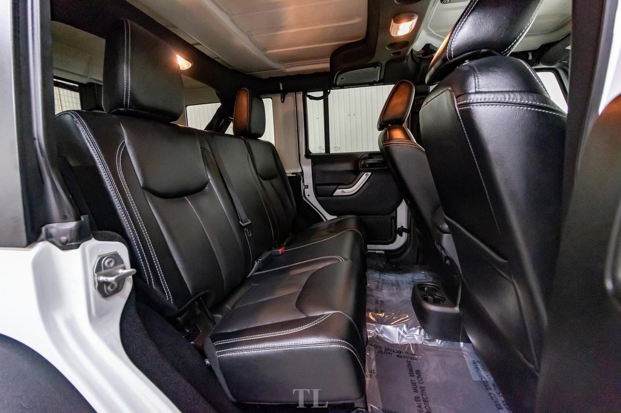 2017 Jeep Wrangler Unlimited 4x4 Rubicon Manual Leather Nav Red Deer AB