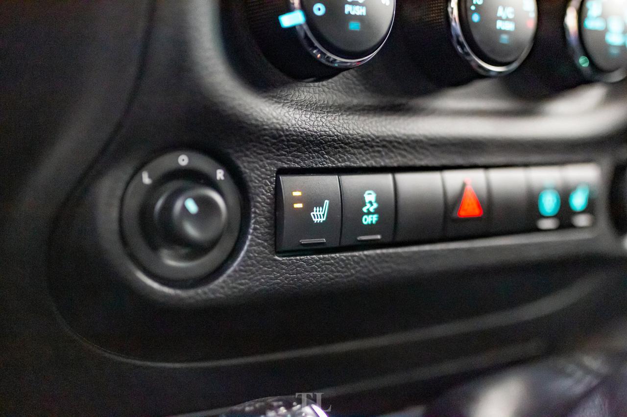 2017 Jeep Wrangler Unlimited 4x4 Rubicon Manual Leather Nav Red Deer AB