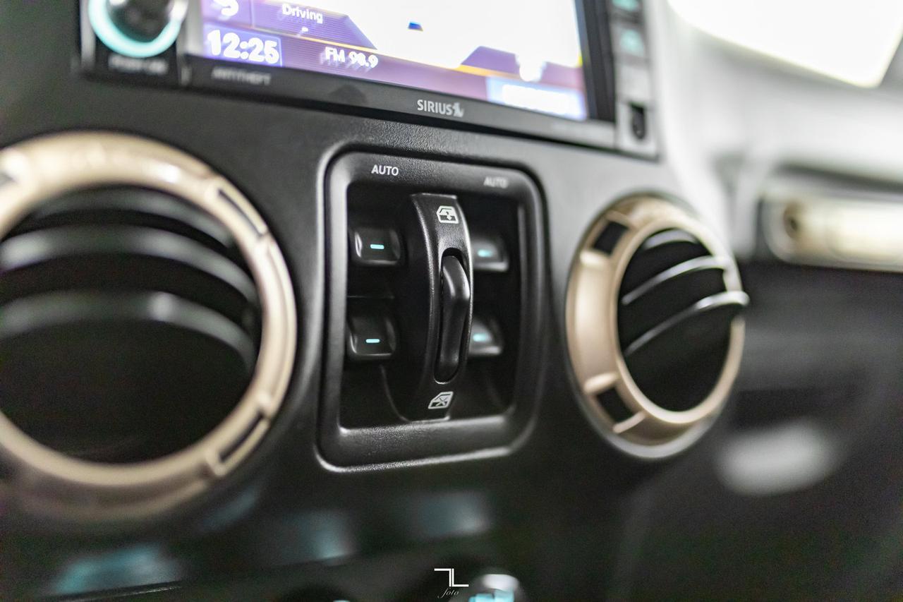 2017 Jeep Wrangler Unlimited 4x4 Sahara 75th Anniversary Leather Nav Red Deer AB