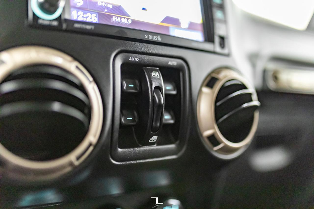 2017 Jeep Wrangler Unlimited 4x4 Sahara 75th Anniversary Leather Nav Red Deer AB