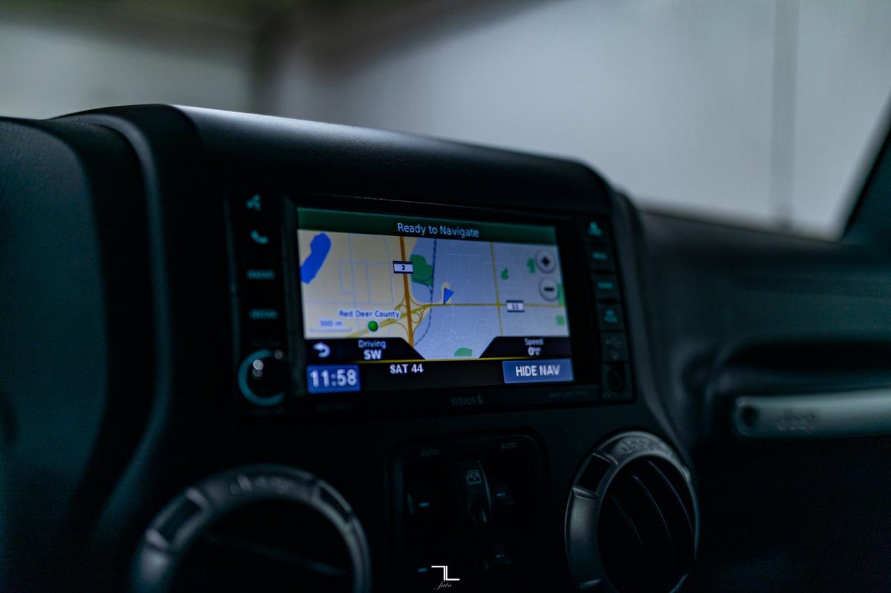 2017 Jeep Wrangler Unlimited 4x4 Sahara Leather Nav Red Deer AB