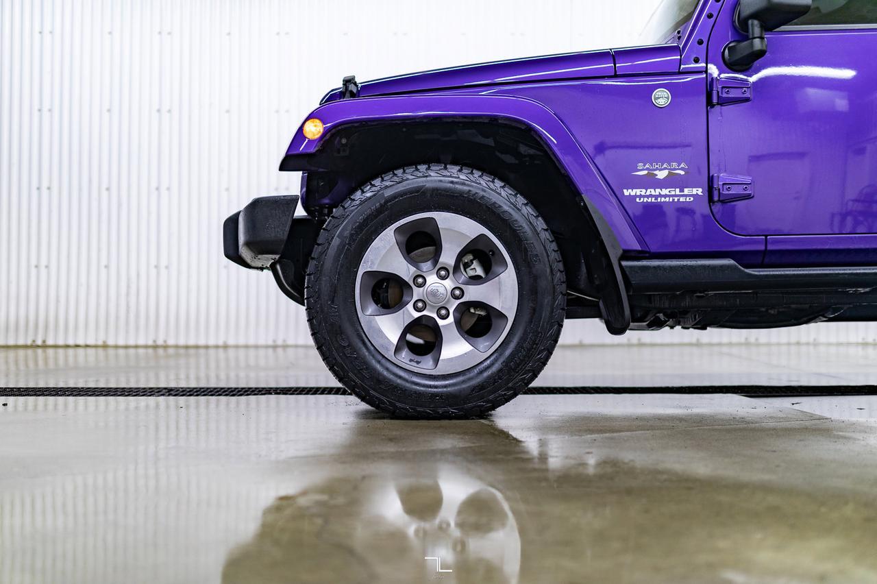 2017 Jeep Wrangler Unlimited 4x4 Sahara Leather Nav Red Deer AB