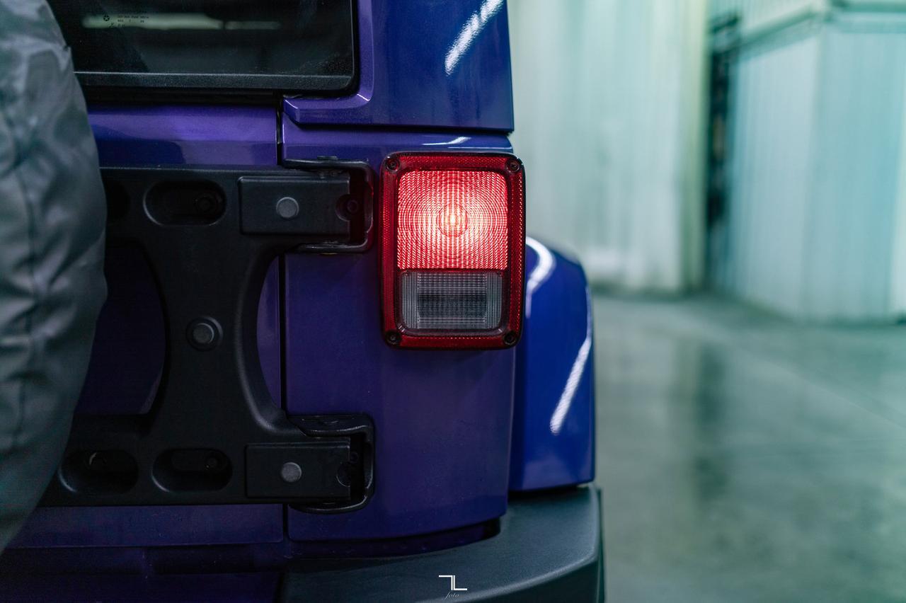 2017 Jeep Wrangler Unlimited 4x4 Sahara Leather Nav Red Deer AB