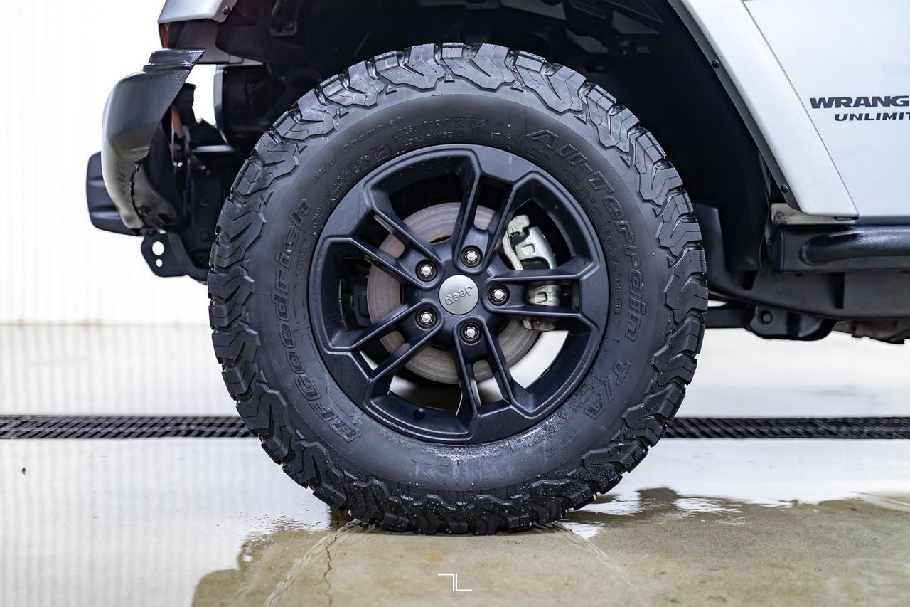 2017 Jeep Wrangler Unlimited 4x4 Sahara Winter Edition Leather Manual Red Deer AB