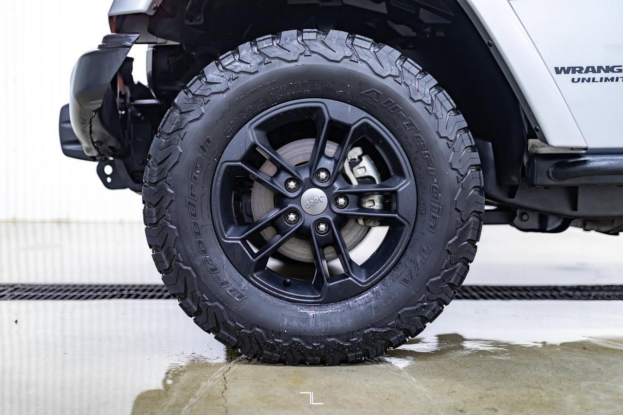 2017 Jeep Wrangler Unlimited 4x4 Sahara Winter Edition Leather Manual Red Deer AB