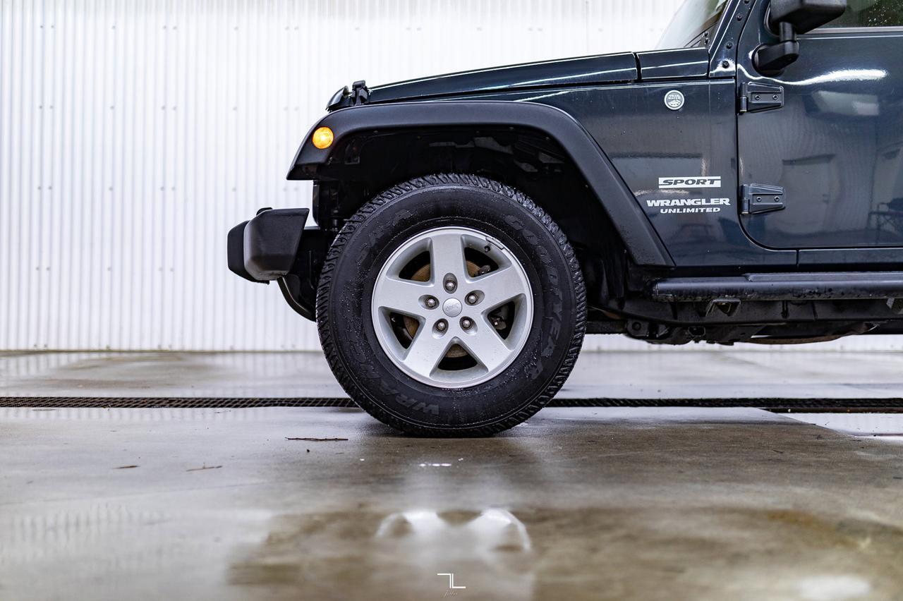 2017 Jeep Wrangler Unlimited 4x4 Sport Red Deer AB