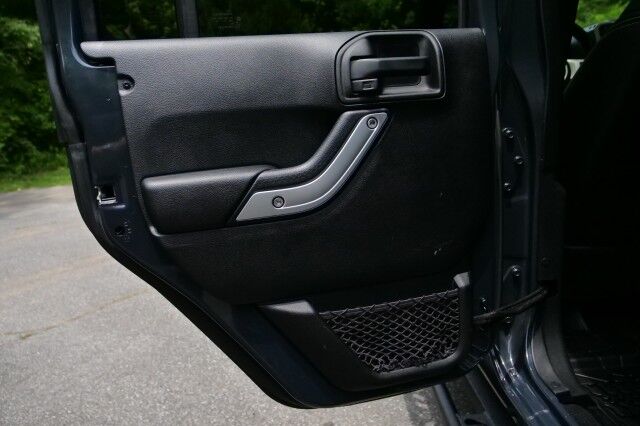 2017 Jeep Wrangler Unlimited Chief Edition 4X4 / MAJOR UPGRADES / Leather Seats! High Point NC