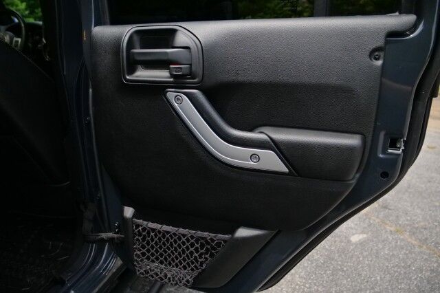 2017 Jeep Wrangler Unlimited Chief Edition 4X4 / MAJOR UPGRADES / Leather Seats! High Point NC