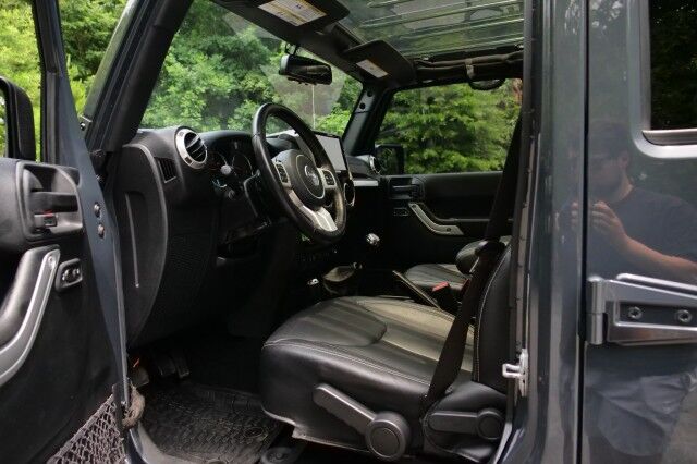 2017 Jeep Wrangler Unlimited Chief Edition 4X4 / MAJOR UPGRADES / Leather Seats! High Point NC