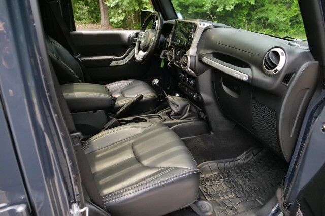 2017 Jeep Wrangler Unlimited Chief Edition 4X4 / MAJOR UPGRADES / Leather Seats! High Point NC