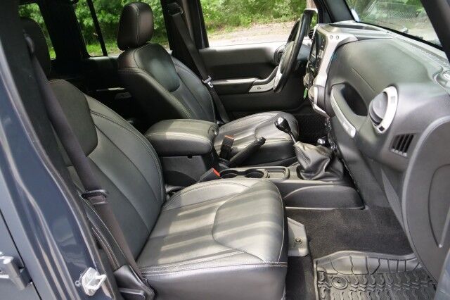 2017 Jeep Wrangler Unlimited Chief Edition 4X4 / MAJOR UPGRADES / Leather Seats! High Point NC
