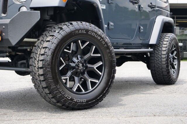 2017 Jeep Wrangler Unlimited Chief Edition 4X4 / MAJOR UPGRADES / Leather Seats! High Point NC