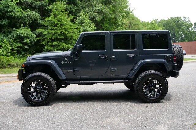 2017 Jeep Wrangler Unlimited Chief Edition 4X4 / MAJOR UPGRADES / Leather Seats! High Point NC