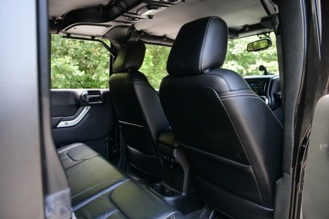 2017 Jeep Wrangler Unlimited Rubicon 4X4 / Wheels & Tires / Leather Seats! High Point NC