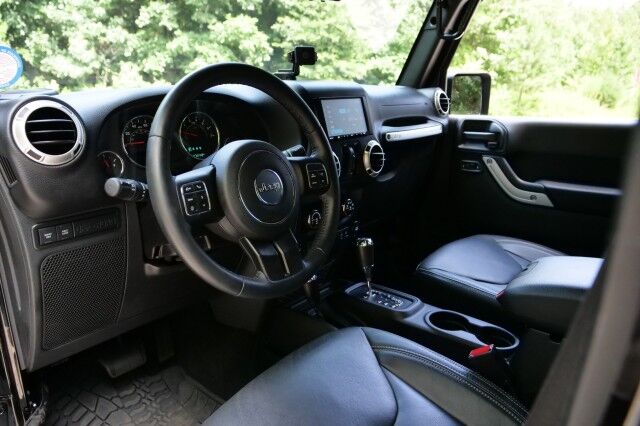 2017 Jeep Wrangler Unlimited Rubicon 4X4 / Wheels & Tires / Leather Seats! High Point NC
