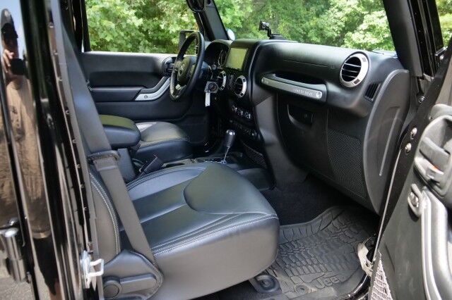 2017 Jeep Wrangler Unlimited Rubicon 4X4 / Wheels & Tires / Leather Seats! High Point NC