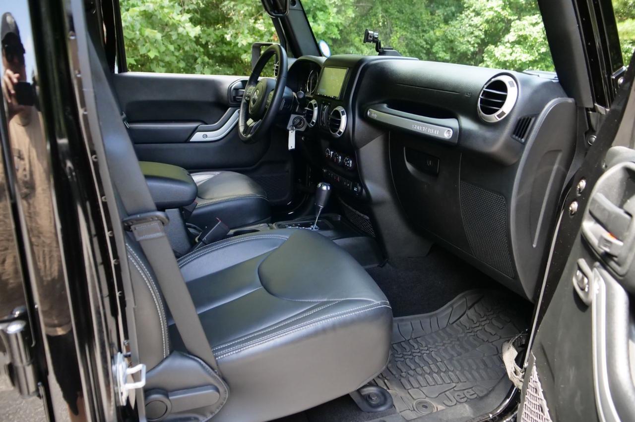 2017 Jeep Wrangler Unlimited Rubicon 4X4 / Wheels & Tires / Leather Seats! Lincolnton NC