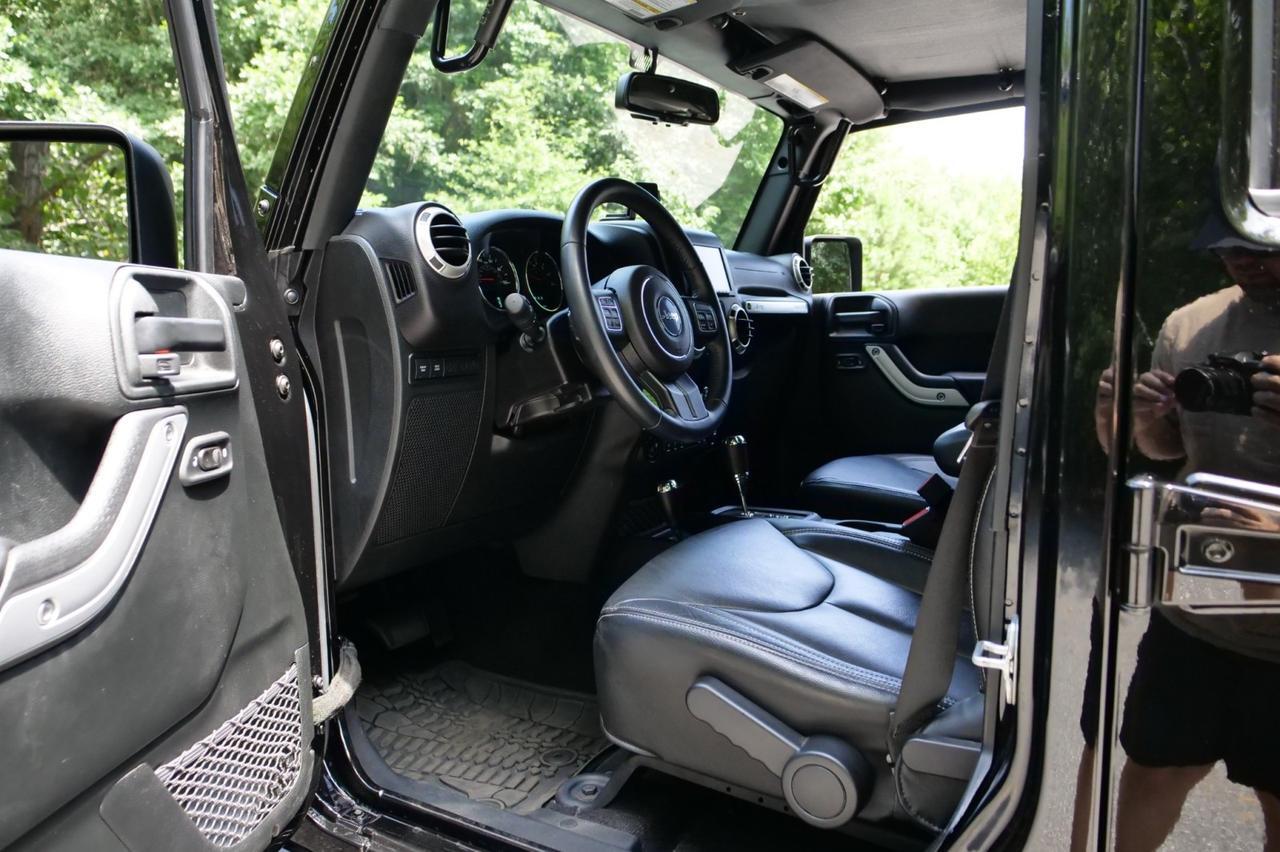 2017 Jeep Wrangler Unlimited Rubicon 4X4 / Wheels & Tires / Leather Seats! Lincolnton NC