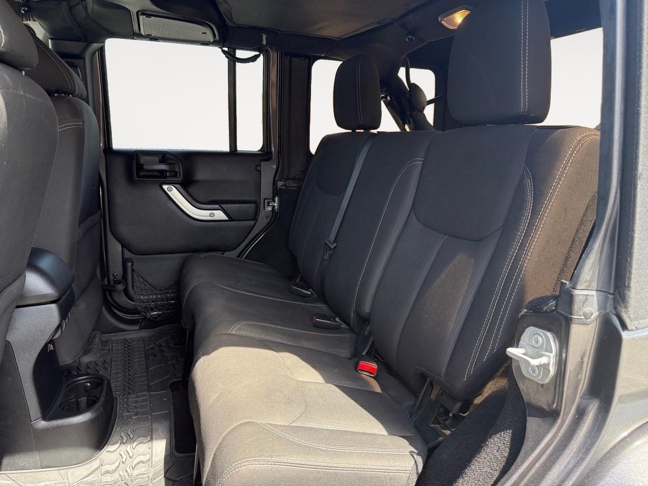 2017 Jeep Wrangler Unlimited Sahara, BLUETOOTH, POWER/HEATED MIRRORS, REMOTE START, TOW HOOKS, TOW PACKAGE, RUNNING BOARDS, CLEAN CARFAX! Norfolk VA