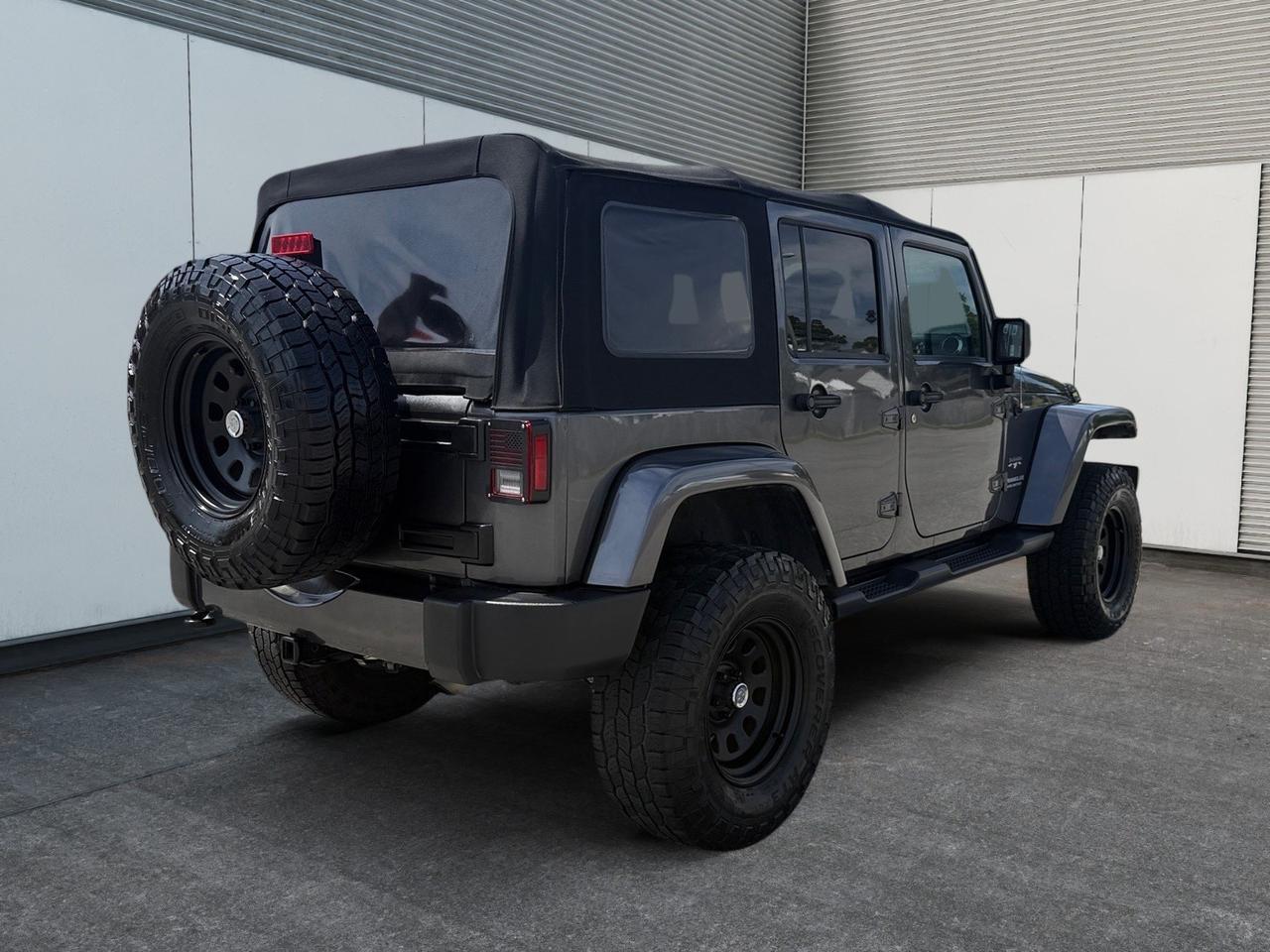 2017 Jeep Wrangler Unlimited Sahara, BLUETOOTH, POWER/HEATED MIRRORS, REMOTE START, TOW HOOKS, TOW PACKAGE, RUNNING BOARDS, CLEAN CARFAX! Norfolk VA