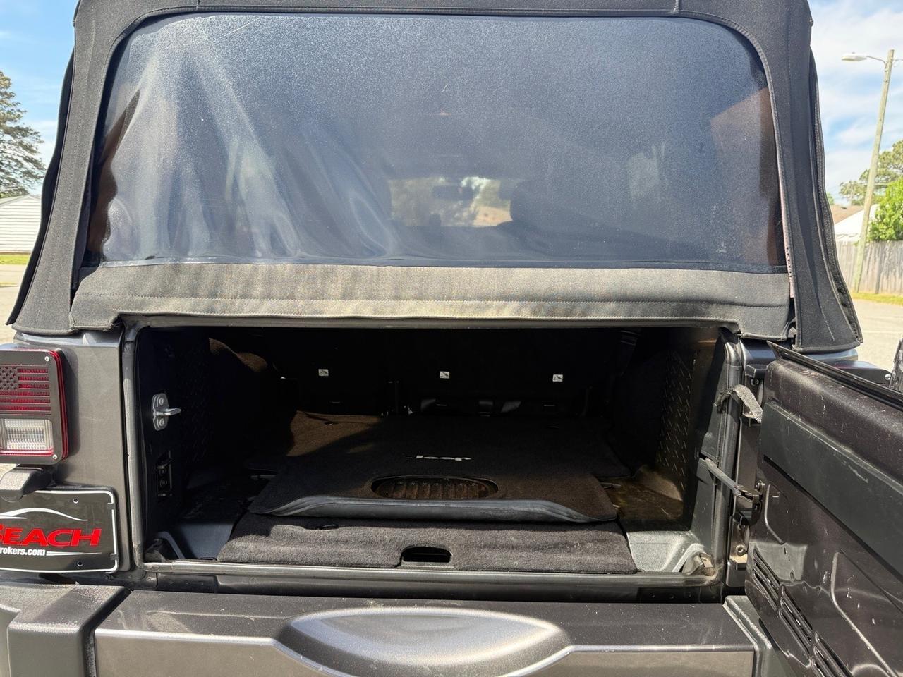 2017 Jeep Wrangler Unlimited Sahara, BLUETOOTH, POWER/HEATED MIRRORS, REMOTE START, TOW HOOKS, TOW PACKAGE, RUNNING BOARDS, CLEAN CARFAX! Norfolk VA