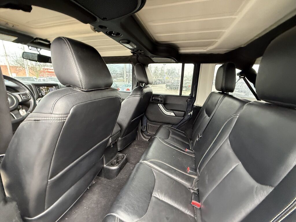 2017 Jeep Wrangler Unlimited Sahara Crestwood KY