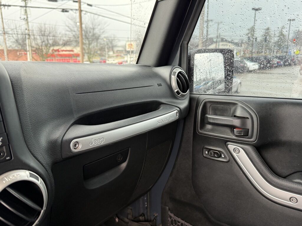 2017 Jeep Wrangler Unlimited Sahara Crestwood KY