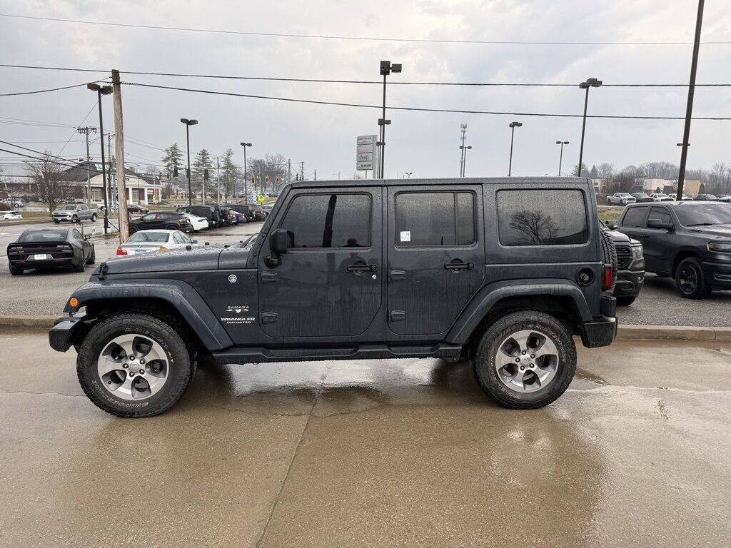 2017 Jeep Wrangler Unlimited Sahara Crestwood KY