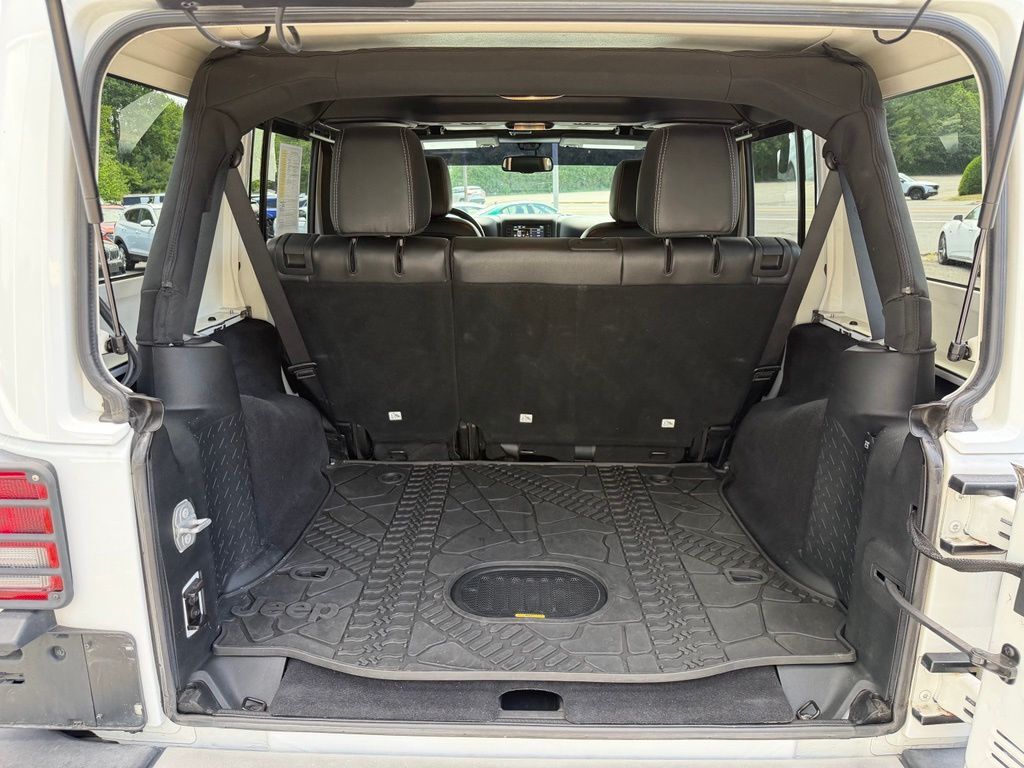 2017 Jeep Wrangler Unlimited Sahara Orange MA