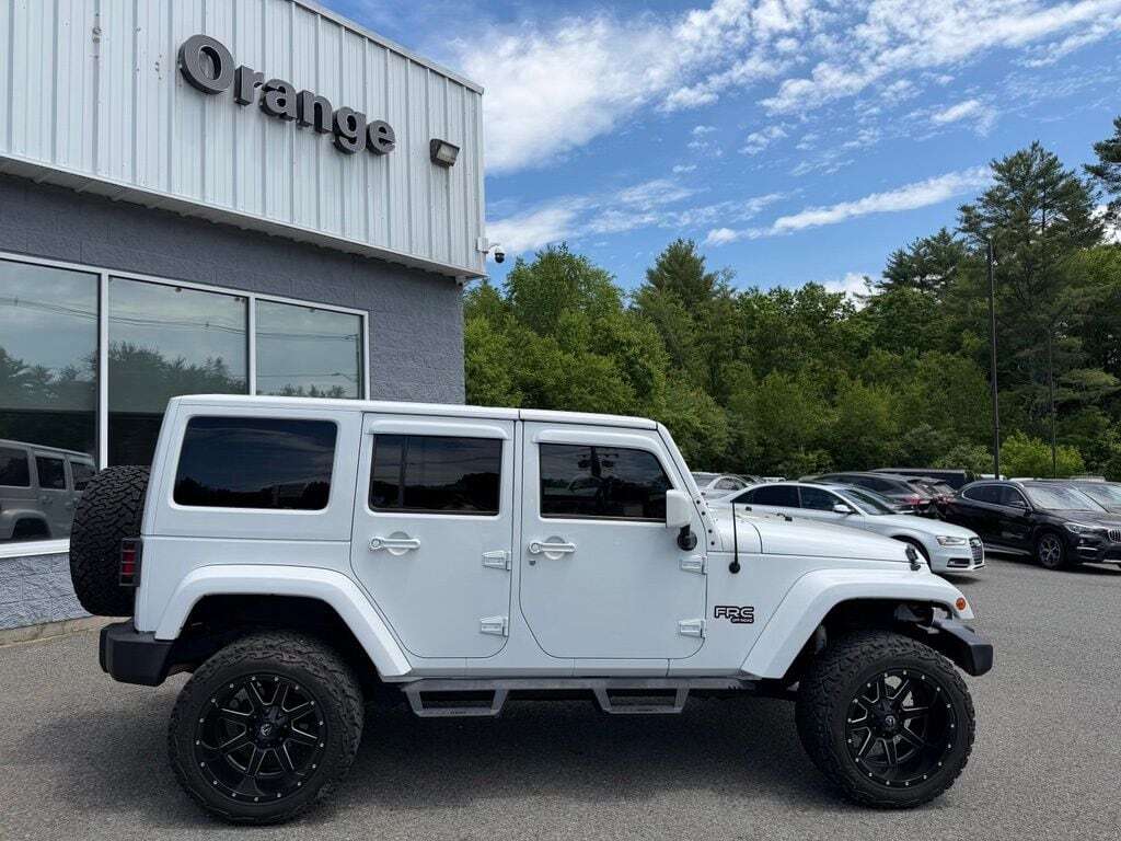 2017 Jeep Wrangler Unlimited Sahara Orange MA